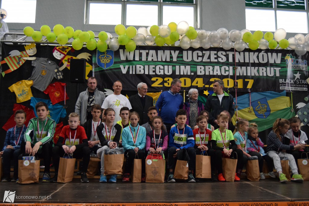 Młodzi zawodnicy na Biegu Mikrutów