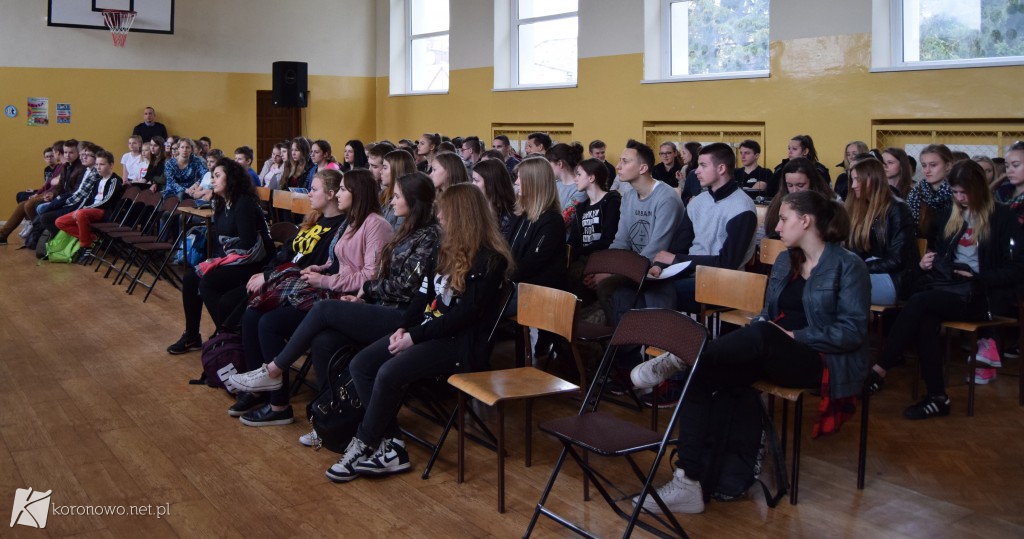 Pokazy w koronowskim liceum