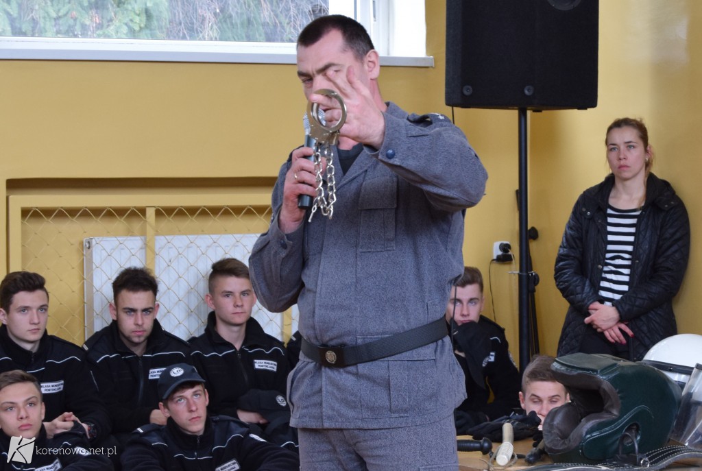 Pokazy w koronowskim liceum