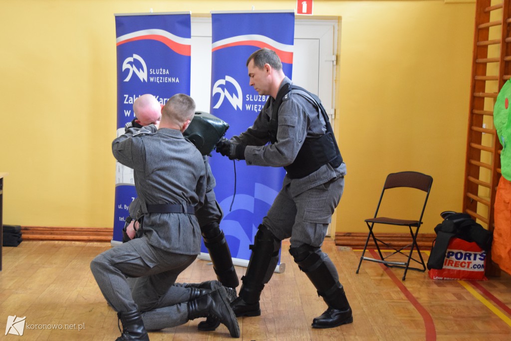 Pokazy w koronowskim liceum