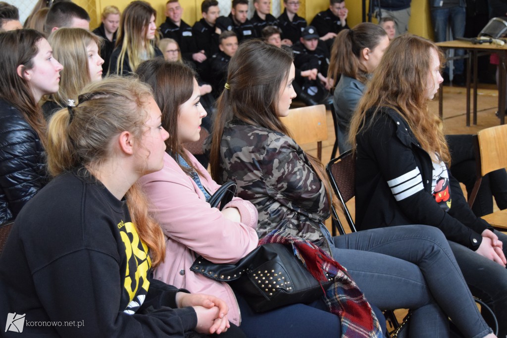 Pokazy w koronowskim liceum