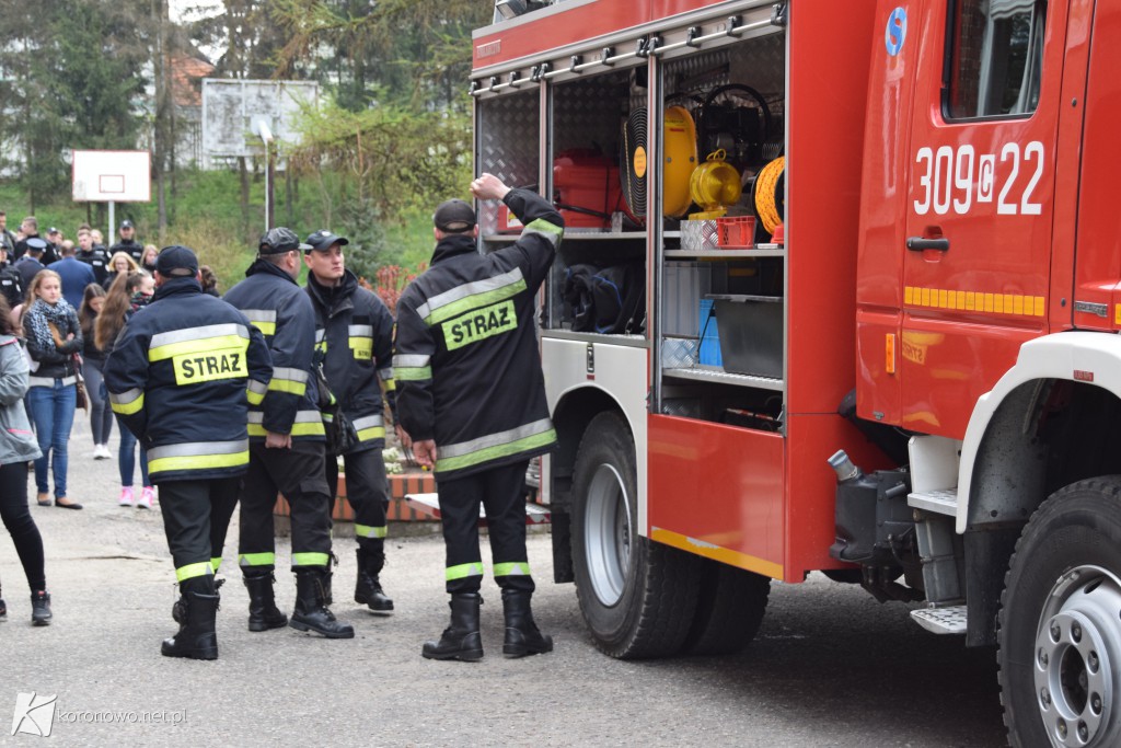 Pokazy w koronowskim liceum