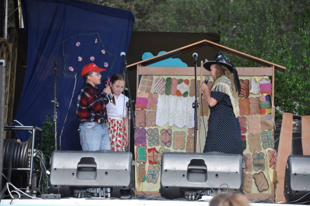 T jak Teatr na plaży w Pieczyskach