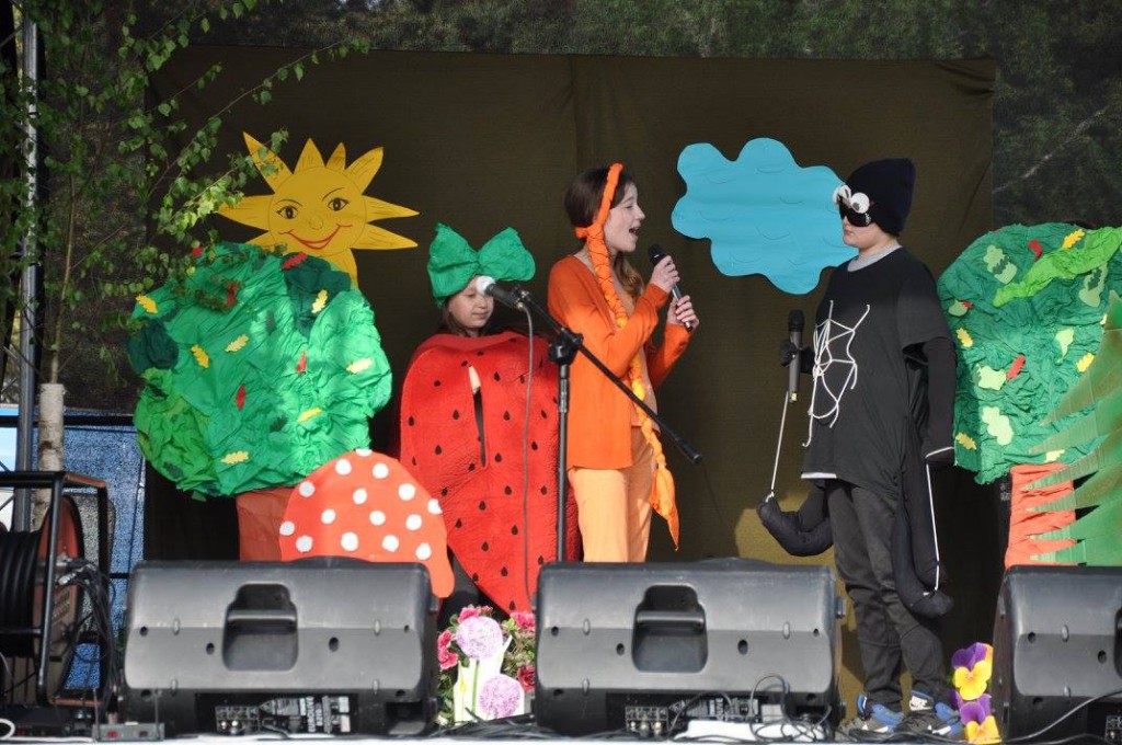 T jak Teatr na plaży w Pieczyskach