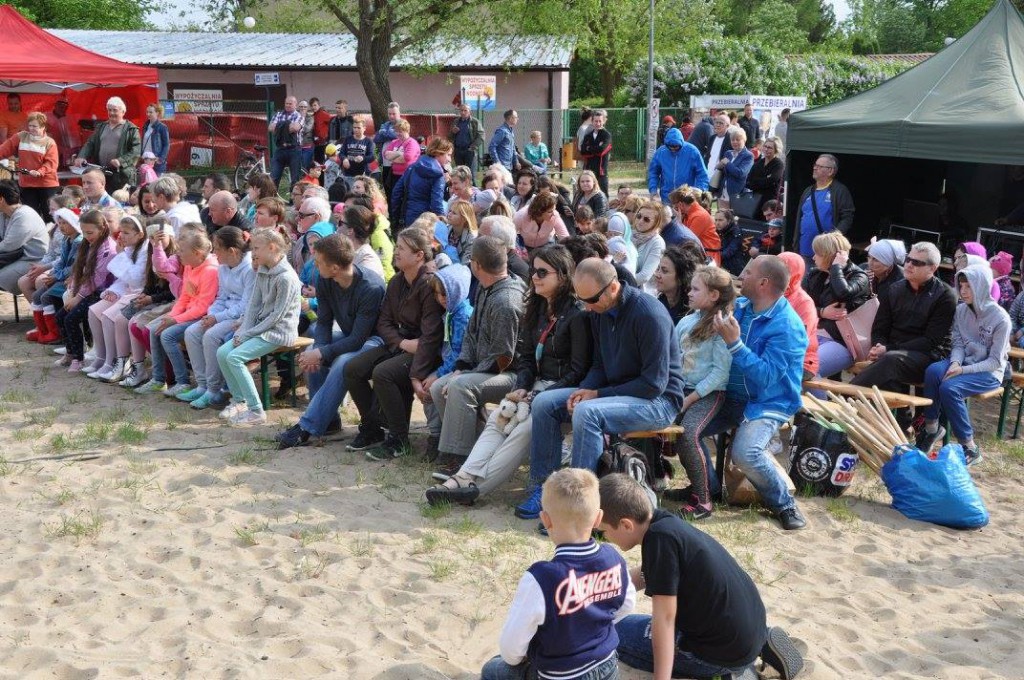 T jak Teatr na plaży w Pieczyskach