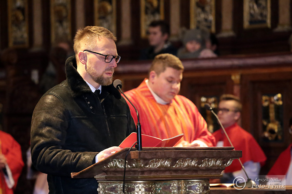 Wielki Piątek w koronowskiej bazylice