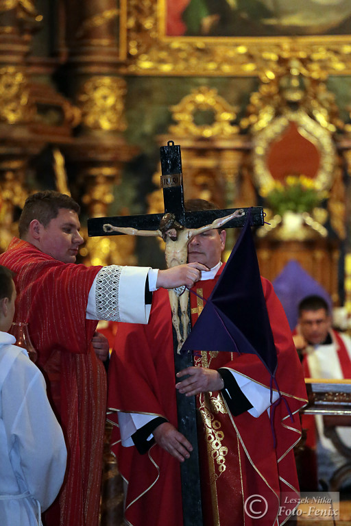 Wielki Piątek w koronowskiej bazylice