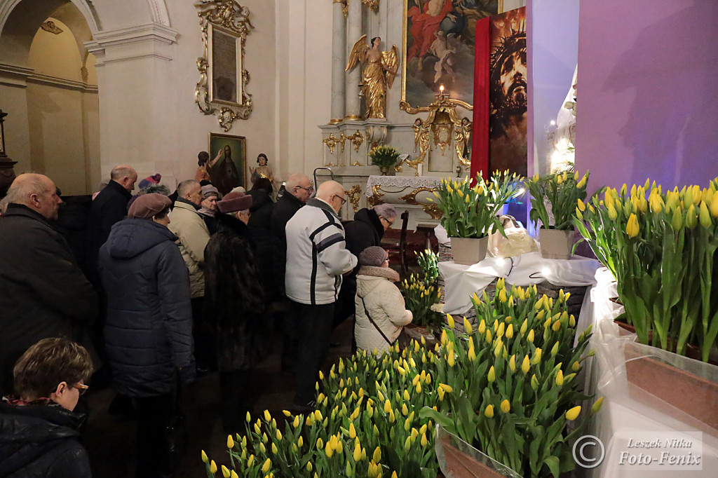 Wielki Piątek w koronowskiej bazylice