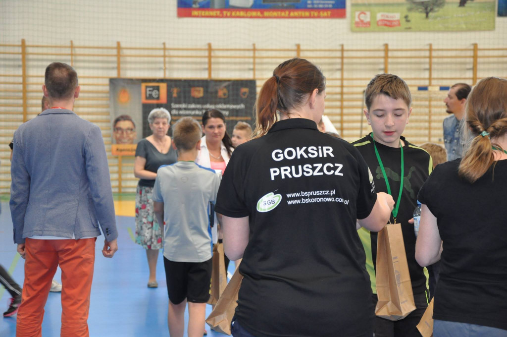 Turniej tenisa stołowego
