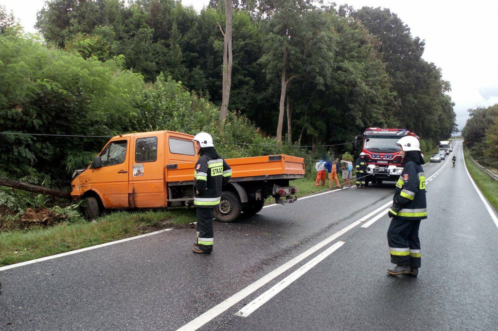 Kolizja drogowa w Buszkowie