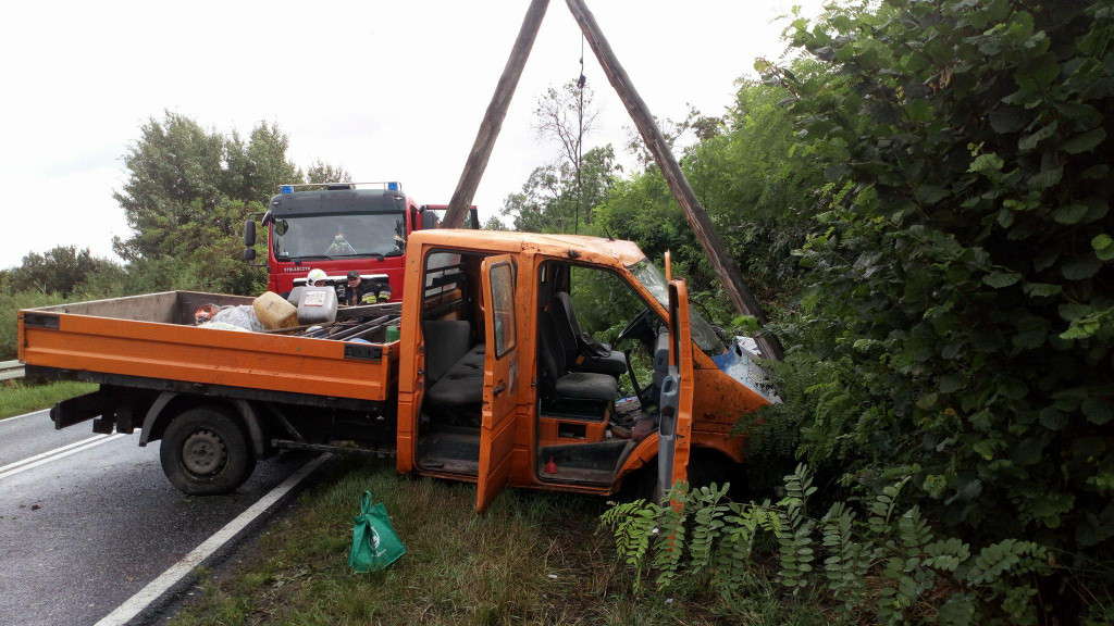 Kolizja drogowa w Buszkowie