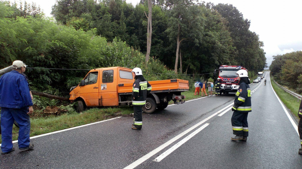Kolizja drogowa w Buszkowie