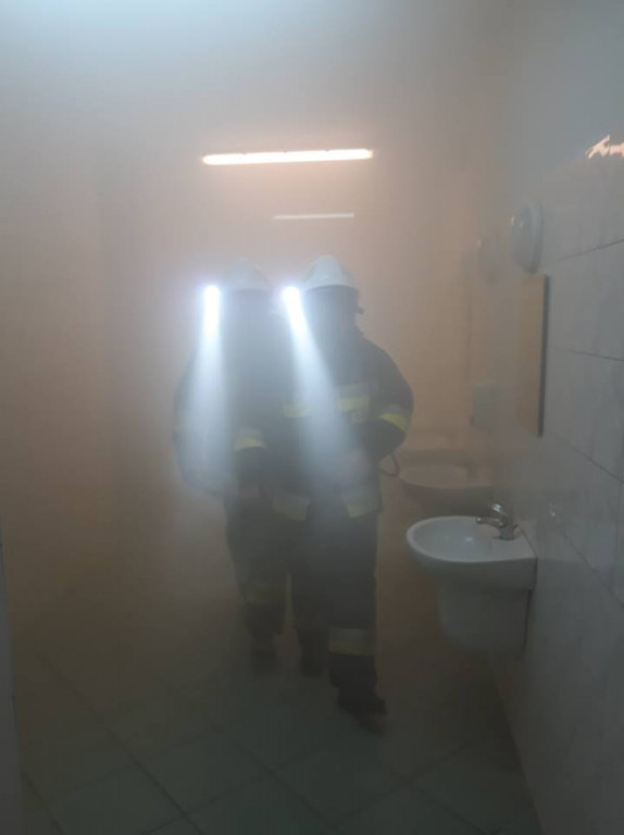 Ćwiczenia w hali sportowej
