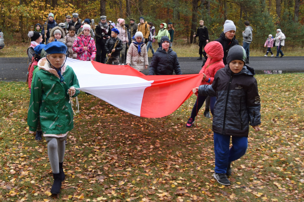 Oddanie hołdu pomordowanym