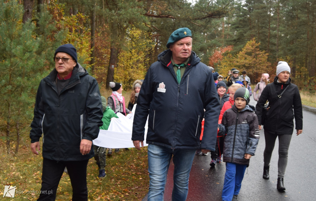 Oddanie hołdu pomordowanym