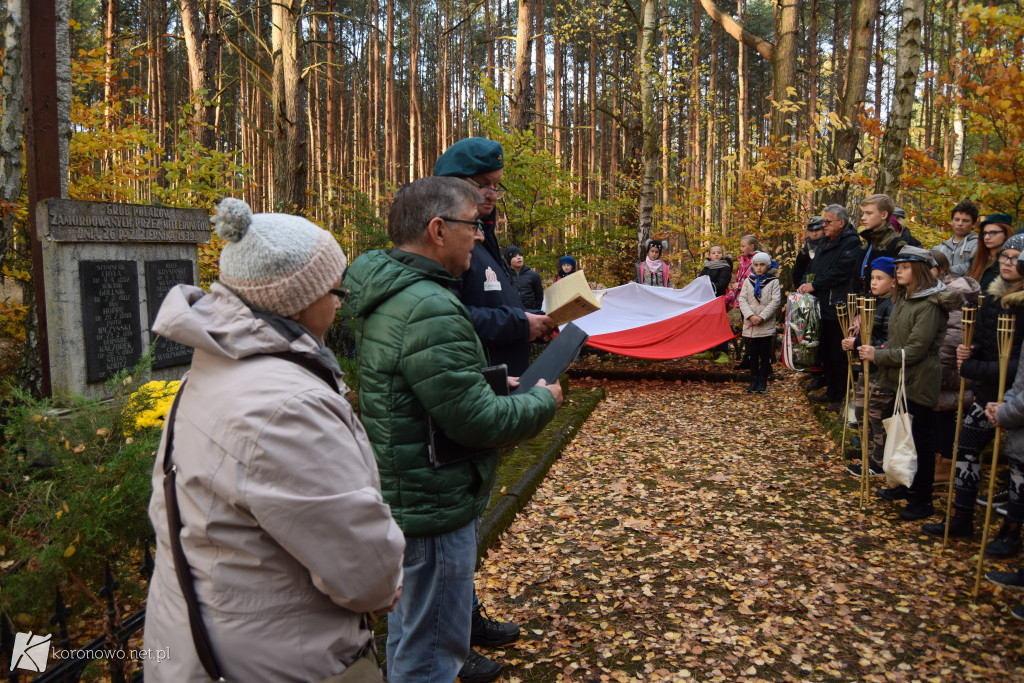 Oddanie hołdu pomordowanym