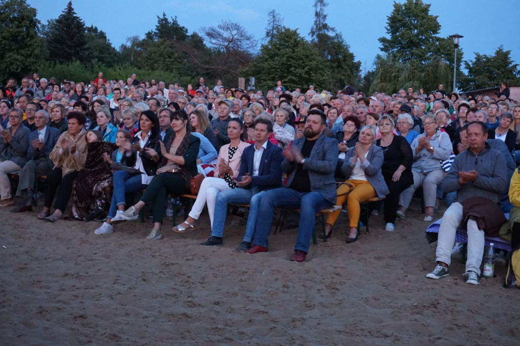 Arie na plaży w Pieczyskach