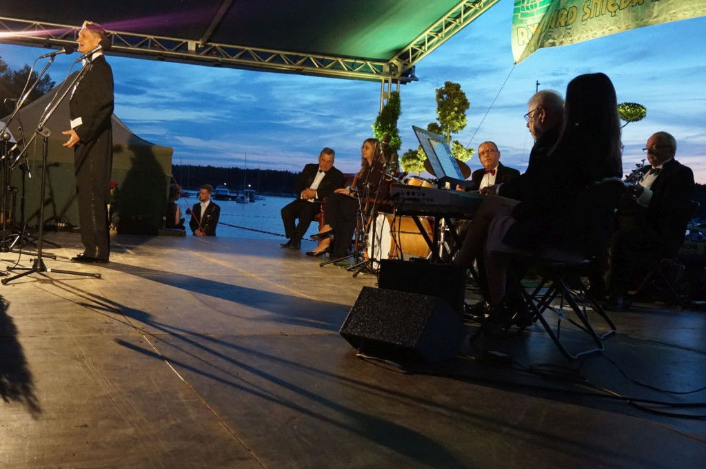 Arie na plaży w Pieczyskach