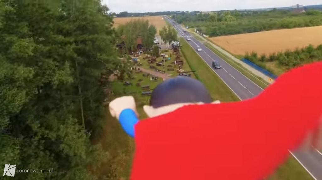 Superman wizytuje plażę w Pieczyskach, a następnie przybywa do Stopka Rożen! [VIDEO]