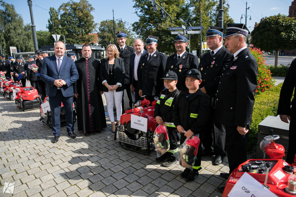 Motopompa trafiła do jednostki OSP Huta!