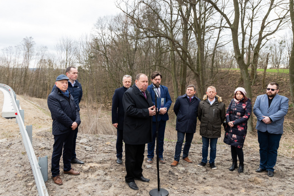 Wojewoda Bogdanowicz: Wsparcie ważnej inwestycji zabezpieczy osuwisko