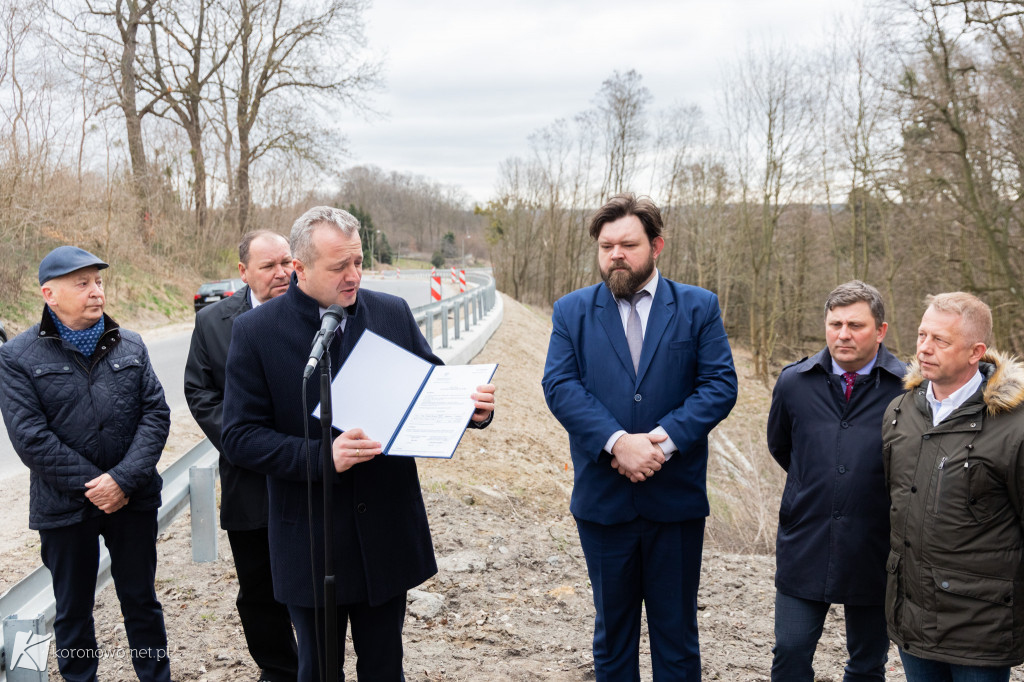 Wojewoda Bogdanowicz: Wsparcie ważnej inwestycji zabezpieczy osuwisko