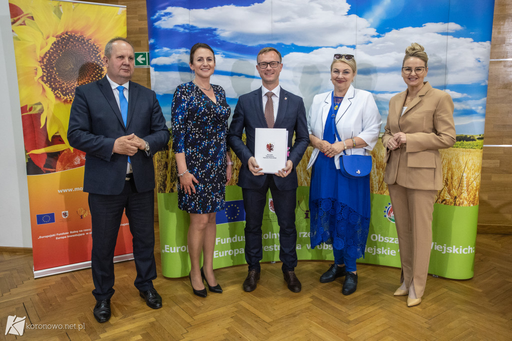 Urząd Marszałkowski wręczył dotacje. Ile otrzymała Gmina Koronowo?