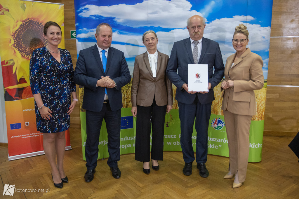 Urząd Marszałkowski wręczył dotacje. Ile otrzymała Gmina Koronowo?