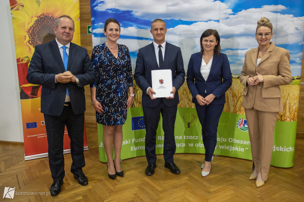 Urząd Marszałkowski wręczył dotacje. Ile otrzymała Gmina Koronowo?