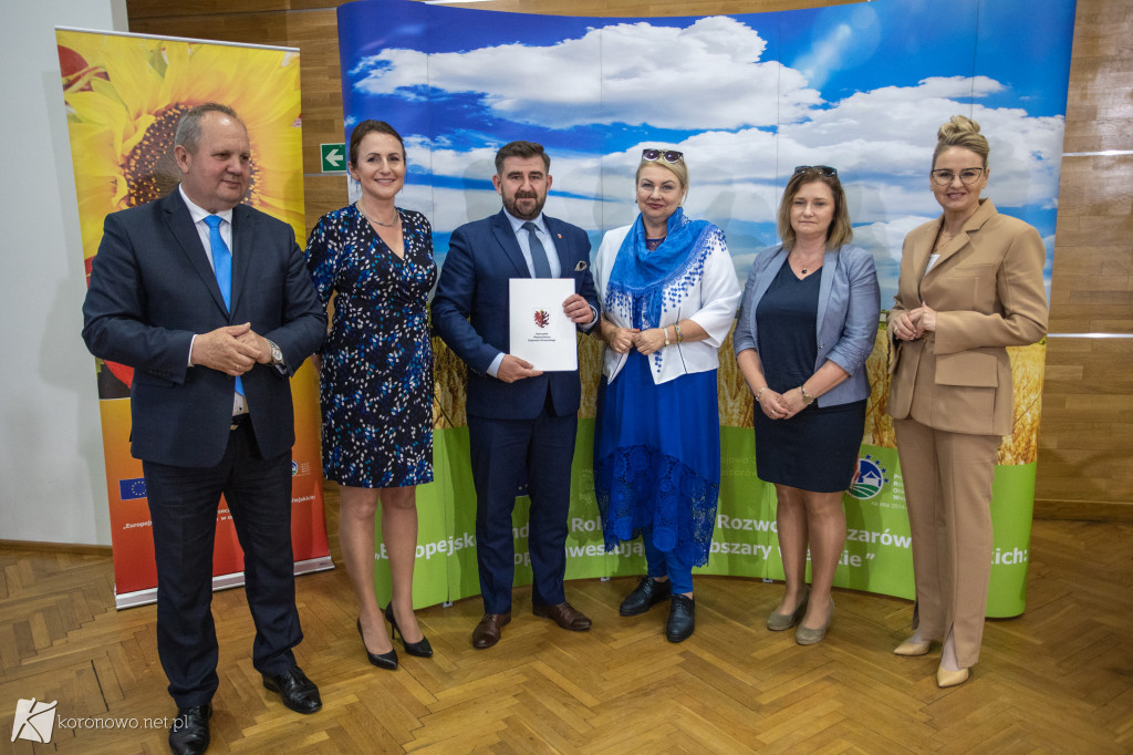 Urząd Marszałkowski wręczył dotacje. Ile otrzymała Gmina Koronowo?