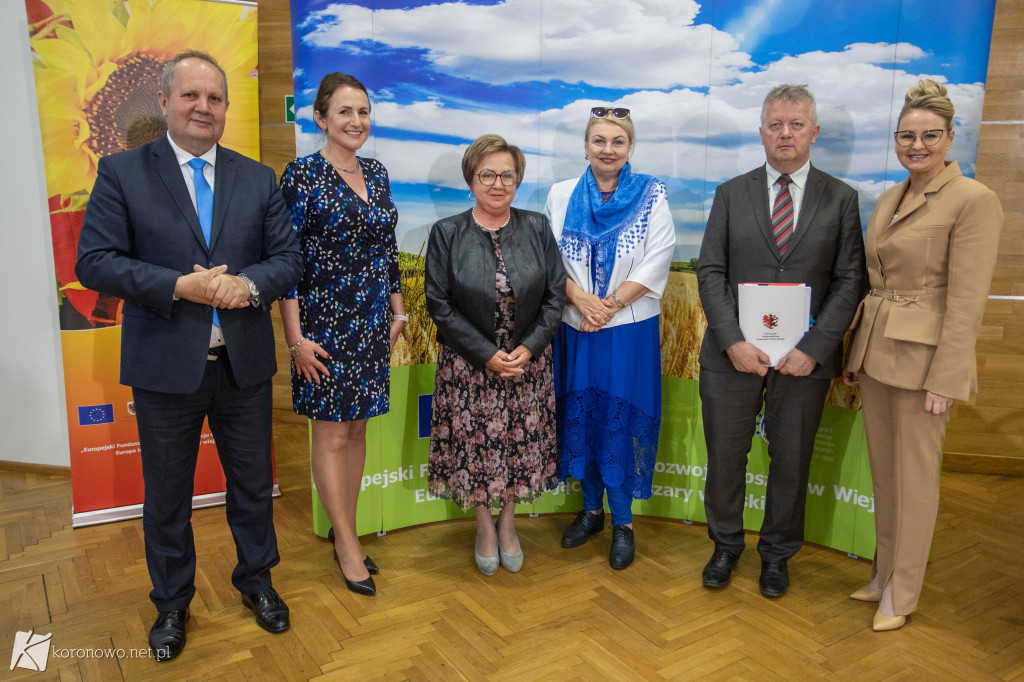 Urząd Marszałkowski wręczył dotacje. Ile otrzymała Gmina Koronowo?