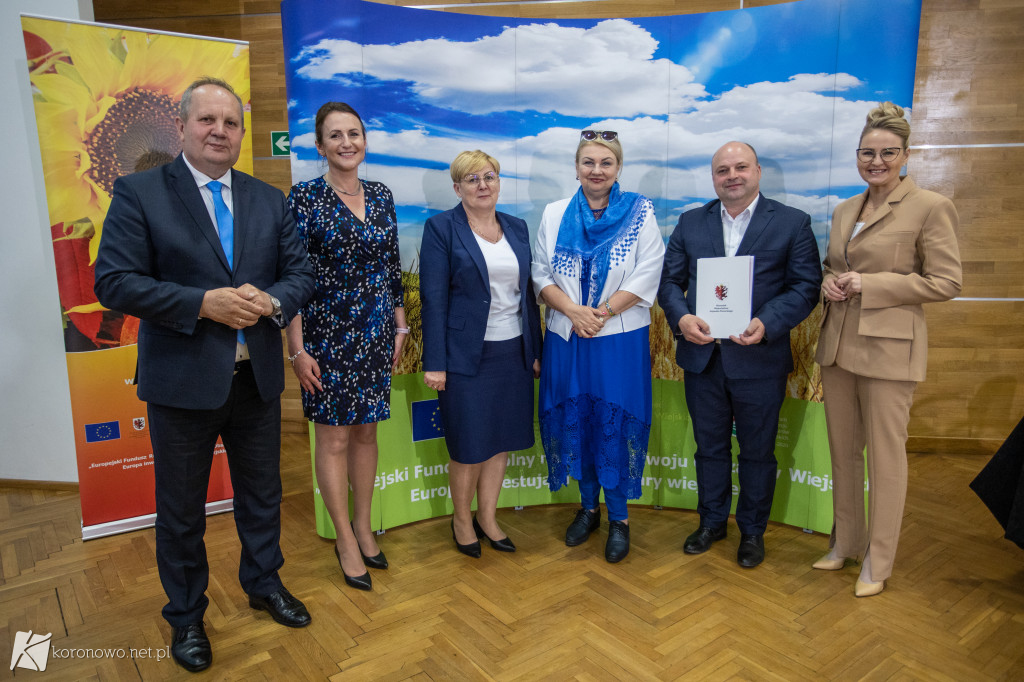 Urząd Marszałkowski wręczył dotacje. Ile otrzymała Gmina Koronowo?