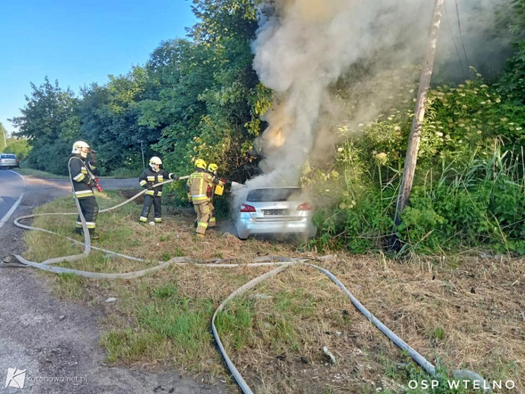 OSP Wtelno: Spłonął samochód na drodze do Gogolinka