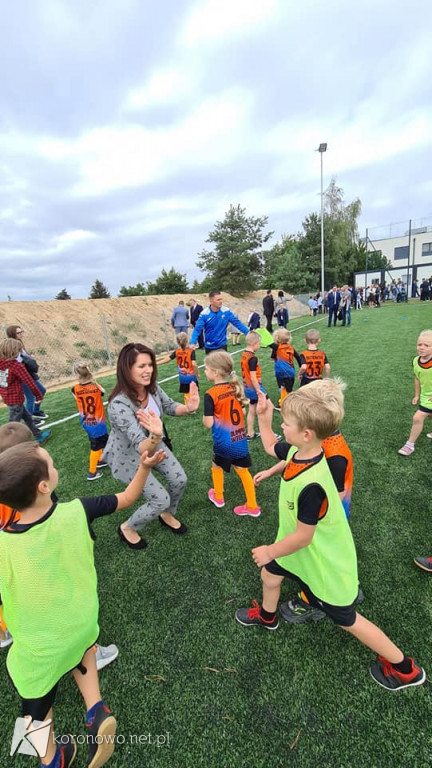 Wtelno: Rozpoczęcie nowego roku szkolnego i otwarcie boiska sportowego