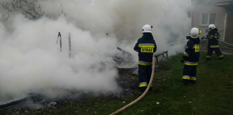 Sprawca podpalenia będzie odpowiadał przed sądem za uszkodzenie mienia fot. OSP Wierzchucin Królewski