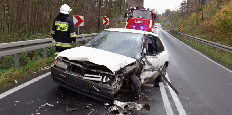 Do zdarzenia doszło na łuku drogi fot. OSP KSRG Mąkowarsko