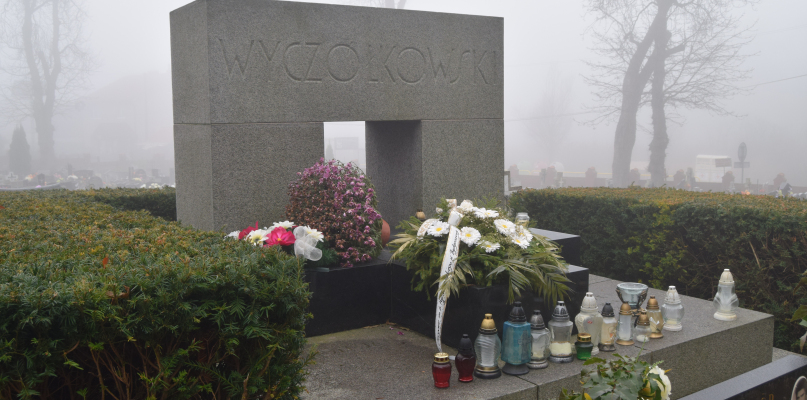 Ciało wielkiego artysty spoczywa na cmentarzu parafialnym we Wtelnie fot. Igor Nigmański