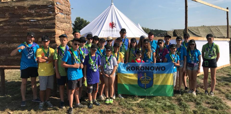 Uczestnicy uczcili 100-lecia odzyskania przez Polskę niepodległości oraz 100-lecia Związku Harcerstwa Polskiego fot. Hufiec ZHP Koronowo