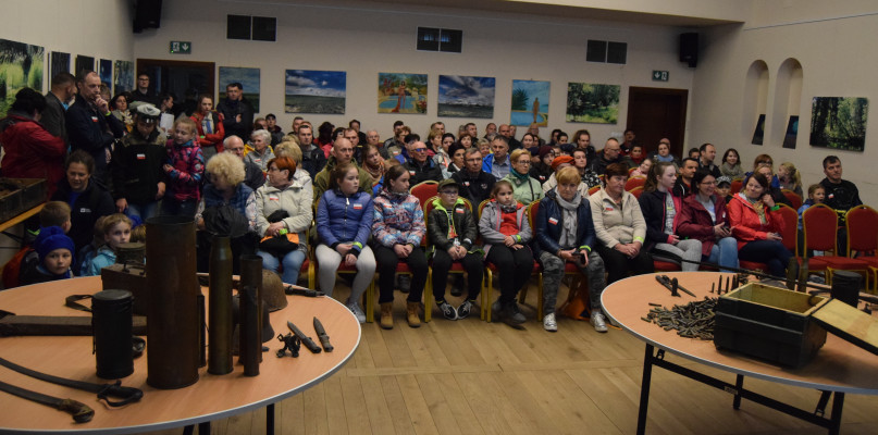 Koronowski Klub Pasjonatów Historii Pluton zaprezentował swoje zbiory fot. redakcja