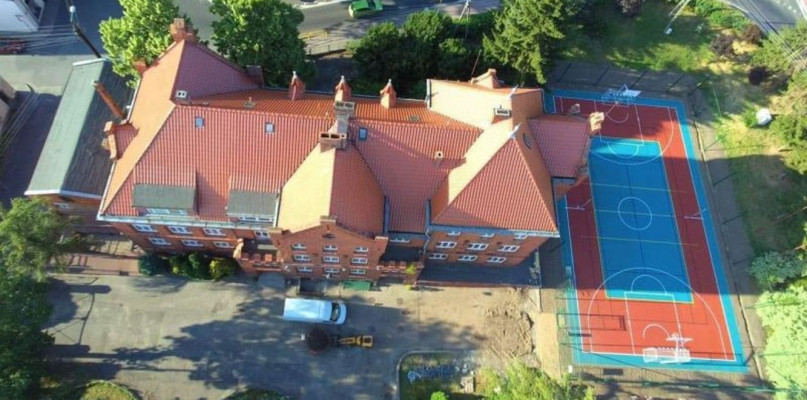 Koszt budowy boiska wyniósł ok. 260 000 zł fot. Starostwo Powiatowe w Bydgoszczy