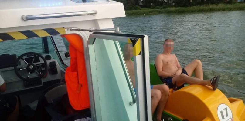 W dalszym ciągu policjanci apelują o rozwagę podczas letniego wypoczynku nad wodą fot. policja