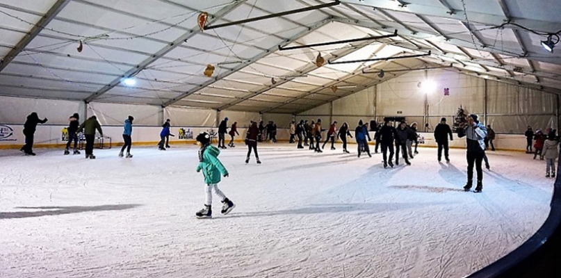 W czasie ferii zimowych bezpłatne lodowisko dla uczniów z Gminy Koronowo!