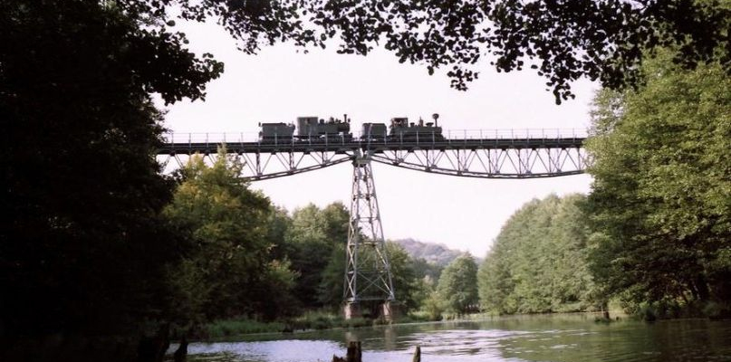 Ostatni pociąg przez most kolejki wąskotorowej przejejchał w 1992 roku fot. Torsten Kohler