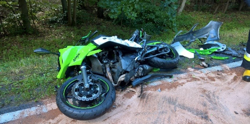 Motocyklista przewieziony został do szpitala fot. OSP KSRG Gościeradz