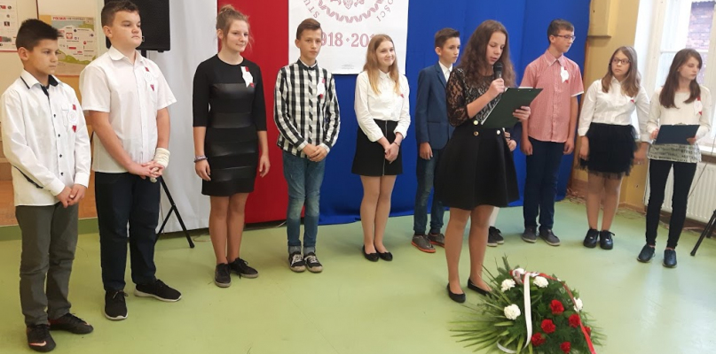 Z okazji Święta Niepodległości odbyła się m.in. uroczysta akademia fot. SP w Witoldowie