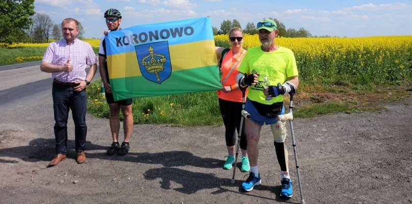 Józef Szczeblewski podczas biegu przez teren gminy Koronowo fot. udostępnione