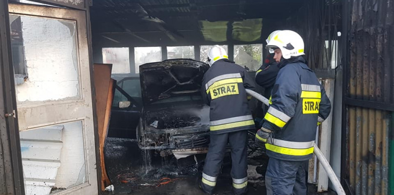 Informacje o pożarze strażacy otrzymali o godzinie 19:17 fot. OSP KSRG Koronowo