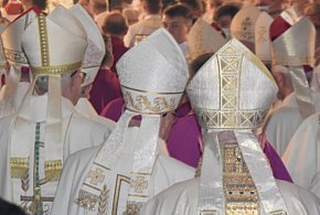 Biskupi po obradach. Krytyka ministerstwa i nowa komisja ds. nadużyć-13258