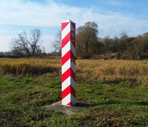 Nie każdy przejedzie bez zatrzymania. Wracają kontrole na granicach Polski-13361