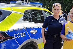 Koronowscy policjanci na charytatywnym festynie w Pieczyskach-13619